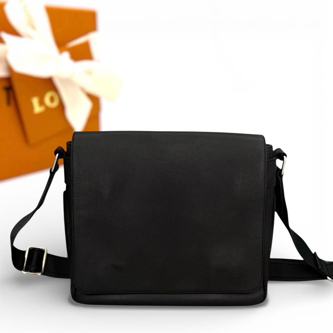 美品 LOUIS VUITTON ルイヴィトン タイガ ロマン メッセンジャーバッグ
