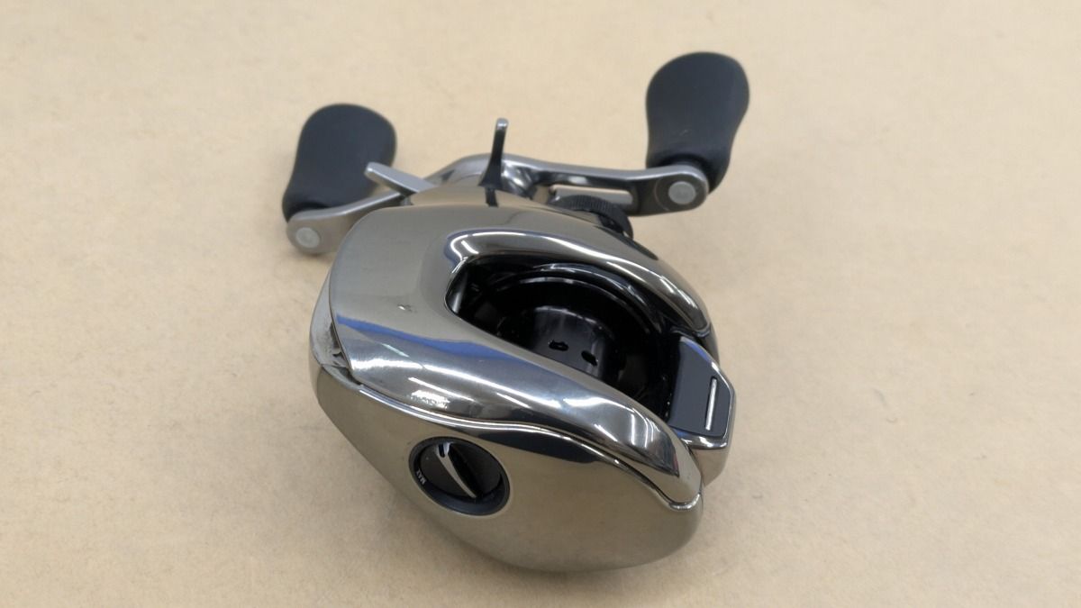 SHIMANO シマノ ベイトリール 25アンタレス 100HG 右ハンドル【WS1224