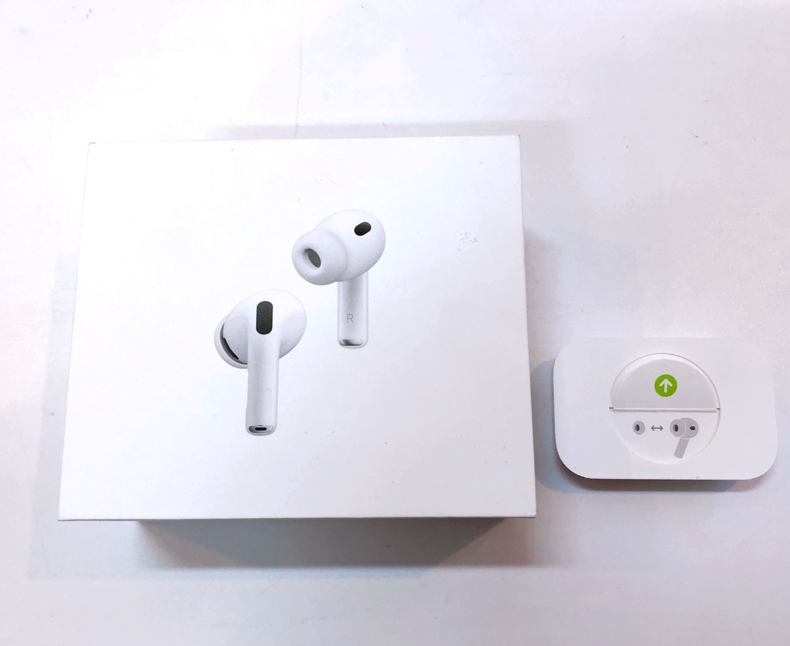 3635】☆新品同様☆ アップル AirPods Pro3 MFHP4J/A ノイズキャンセ