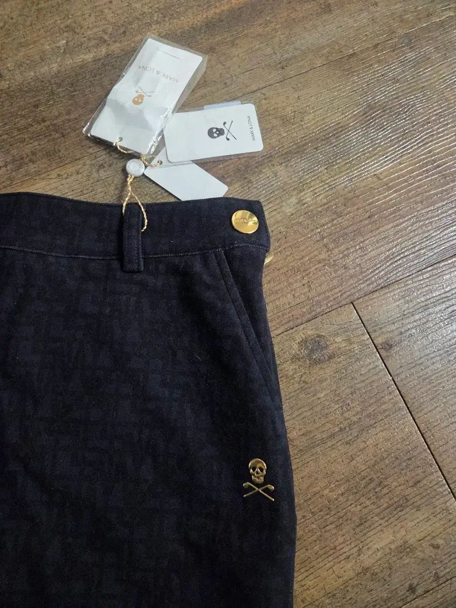 MARK & LONA マークアンドロナ ゴルフ スカート 64 - メルカリ