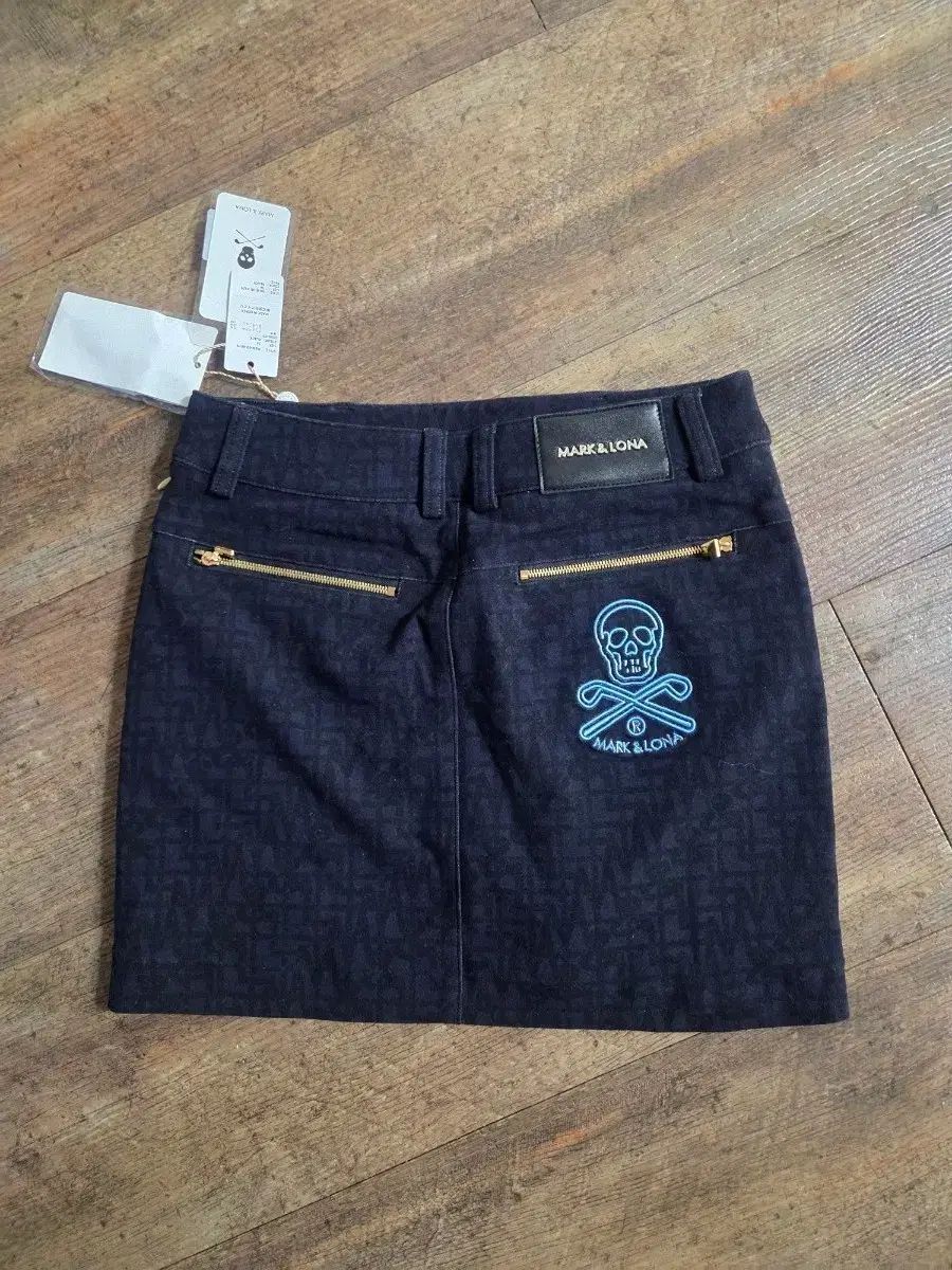 MARK & LONA マークアンドロナ ゴルフ スカート 64 - メルカリ