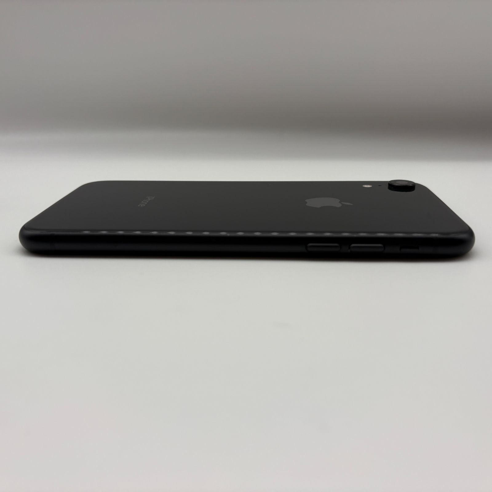 iPhoneXR 64GB SIMロック解除済 au ブラック - メルカリ