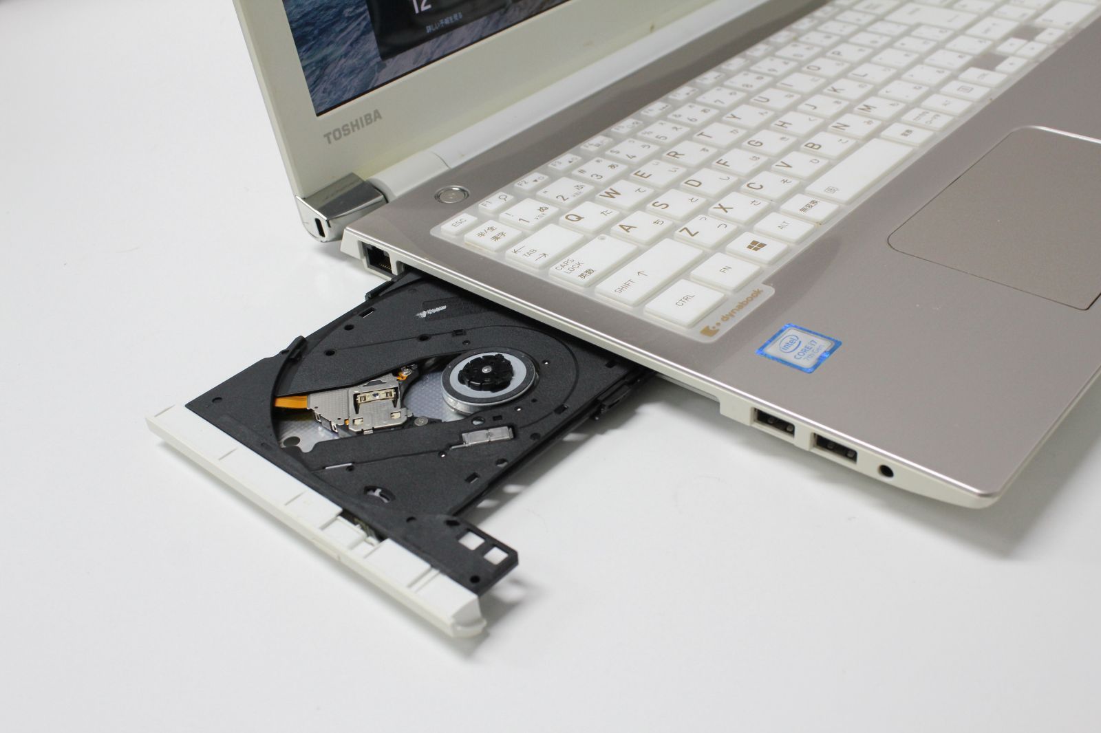 中古ノートPC】東芝〈dynabook T65/EG〉Intel Core i7/SSD512GB/メモリ