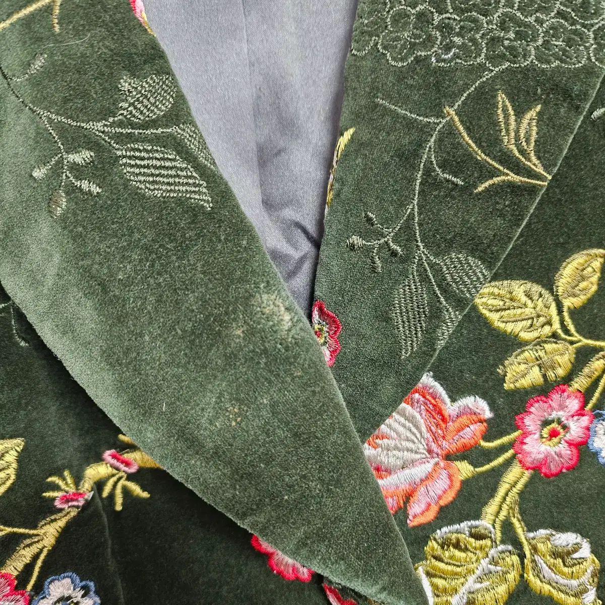 ギビー Givy 花刺繍 ツアーベルベット 素材 ジャケット - メルカリ