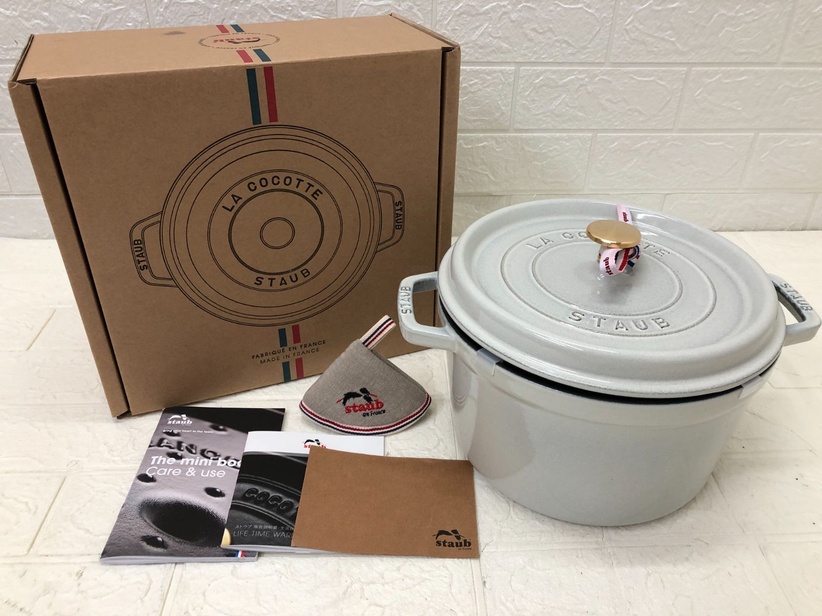 新品未使用　STAUB グランドココット　24cm カンパーニュ　　① Staub ストウブ グランド ココット 24cm カンパーニュ - メルカリ