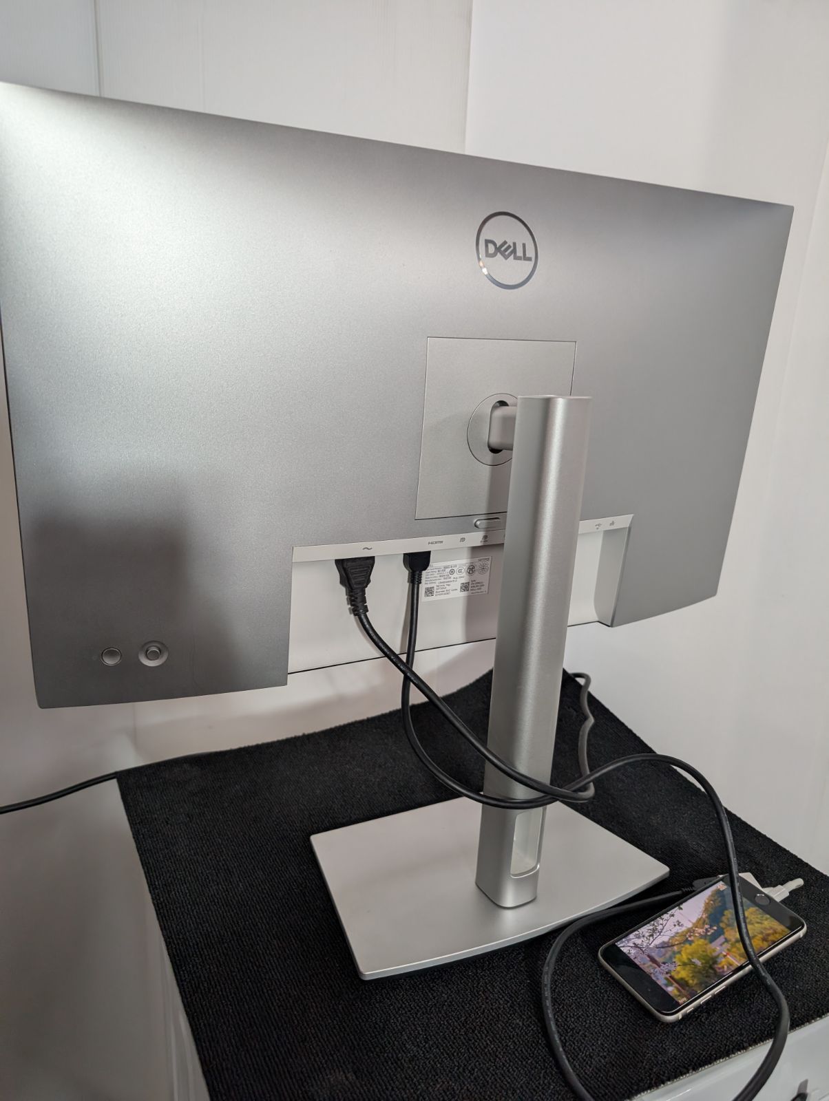 DELL U2723QE 4K USB-C給電モニター- メルカリ