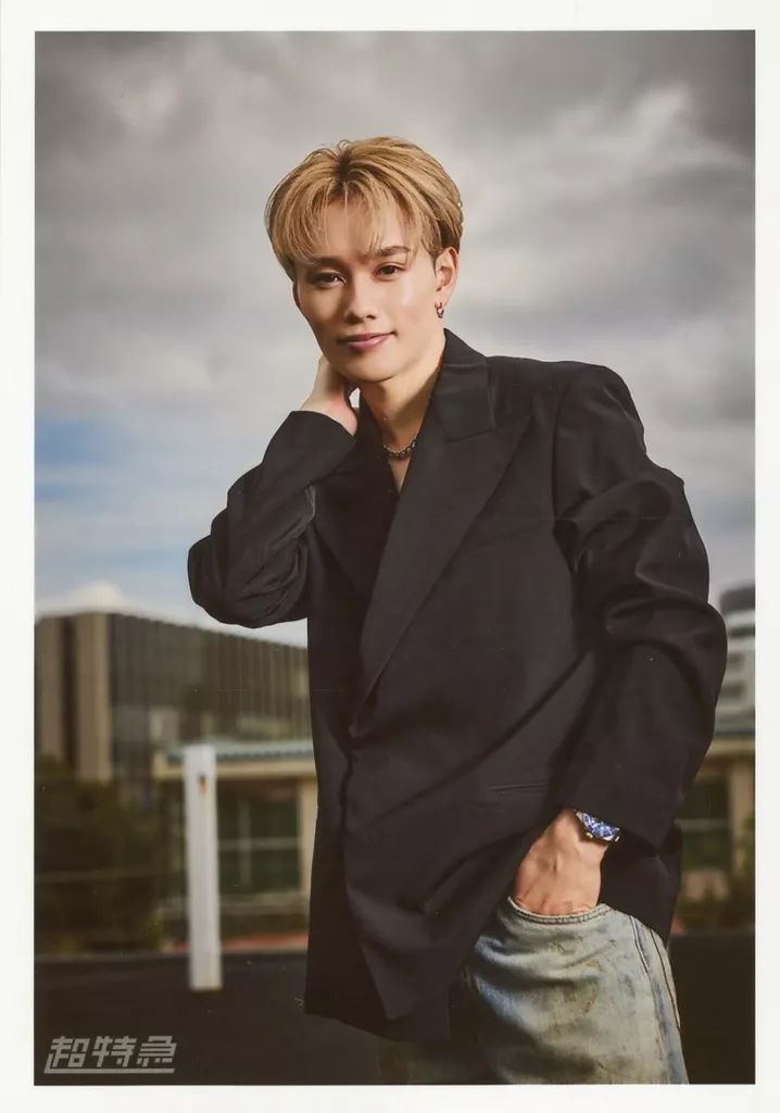 中古】生写真(男性) 超特急/マサヒロ(森次政裕)/膝上/スペシャル生写真