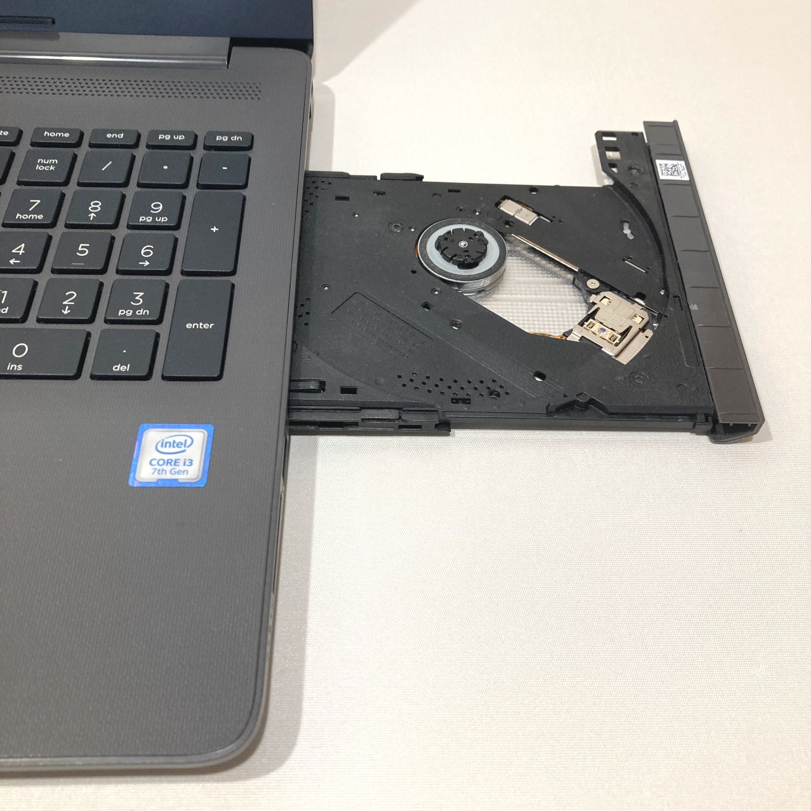 初心者✨カメラ付・大画面・DVD◇グレー◇すぐ使えるノートパソコン