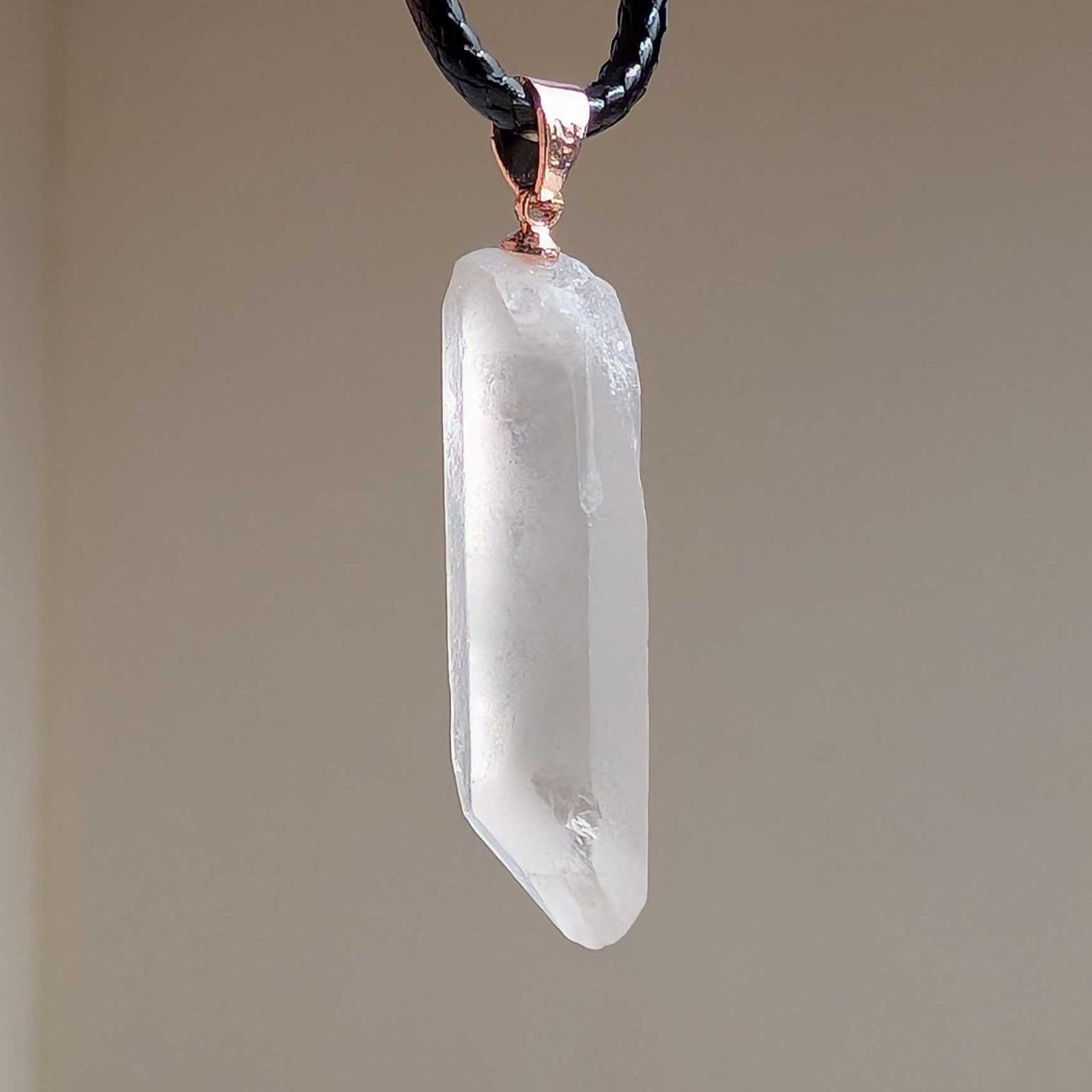 水晶ポイント ペンダントネックレス ハンドメイド #1 水晶ポイント ペンダントトップ 天然石 ハンドメイド - メルカリ
