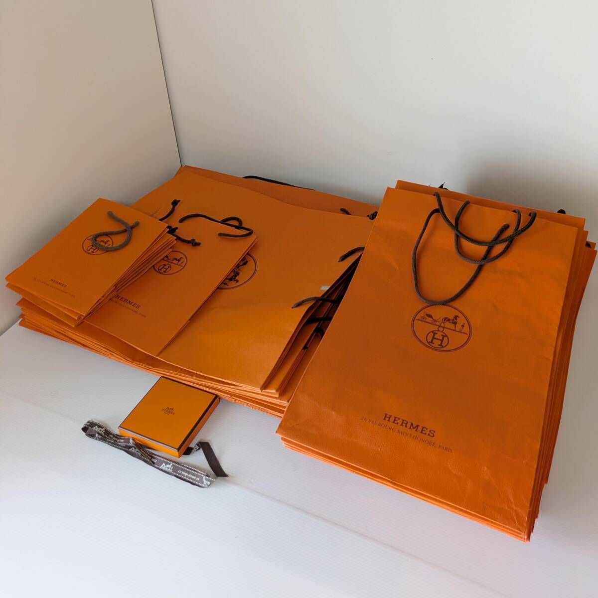 a013 HERMES エルメス ショッパー 紙袋 まとめ 40枚ほど 長期保管品