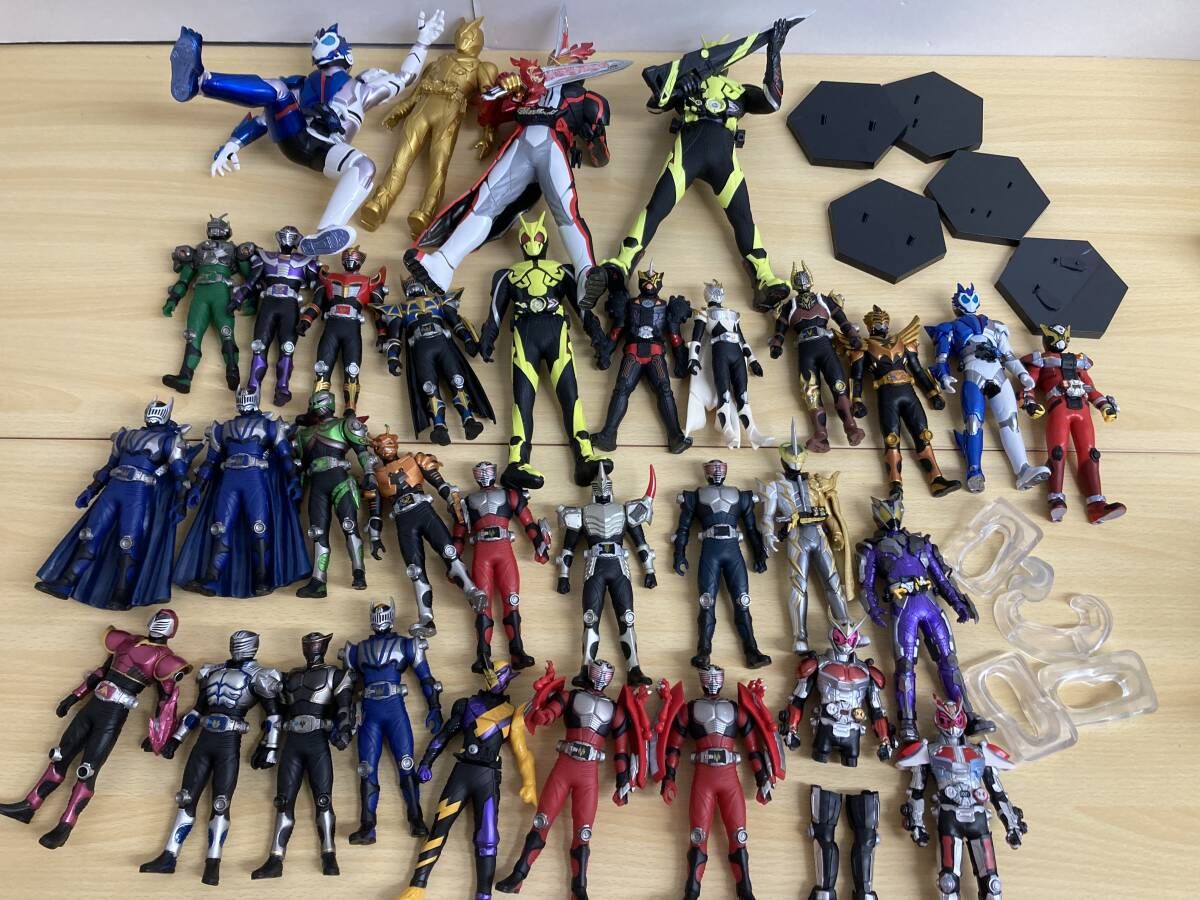 095(23-17)【1円スタート】 仮面ライダー 変身玩具 フォギュア ソフビ