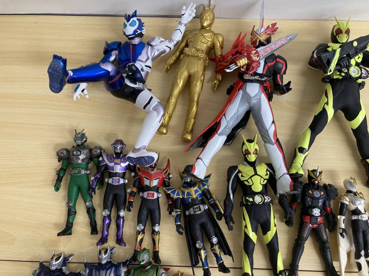 095(23-17)【1円スタート】 仮面ライダー 変身玩具 フォギュア ソフビ