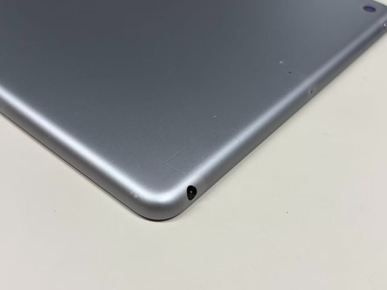 iPad (第6世代) 128GB スペースグレイ 中古 - メルカリ