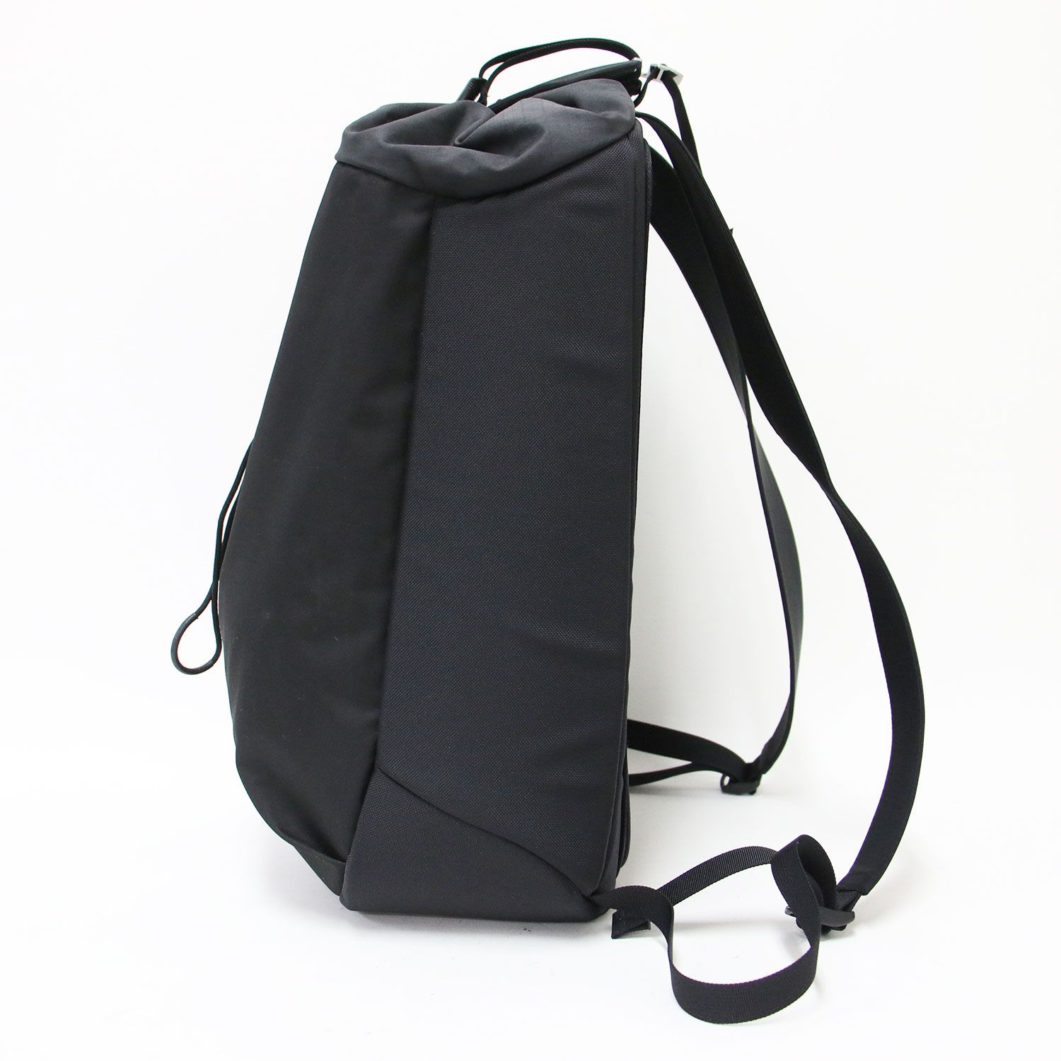 ARCTERYX アークテリクス バッグ ブラック 黒 | Arro 20 Bucket Bag 