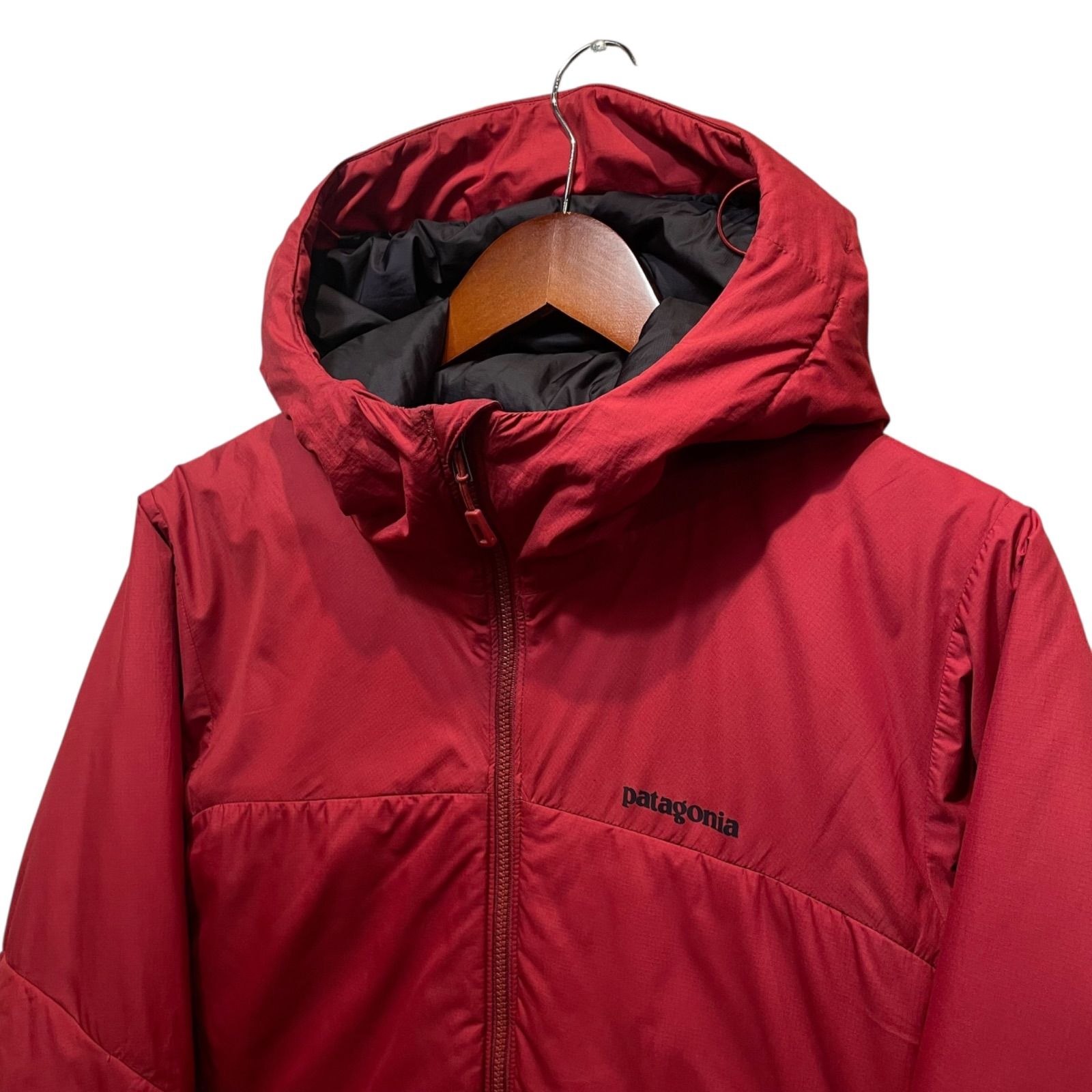 ジャケット マイクロ パフ フーディ 赤 patagonia パタゴニア マイクロ
