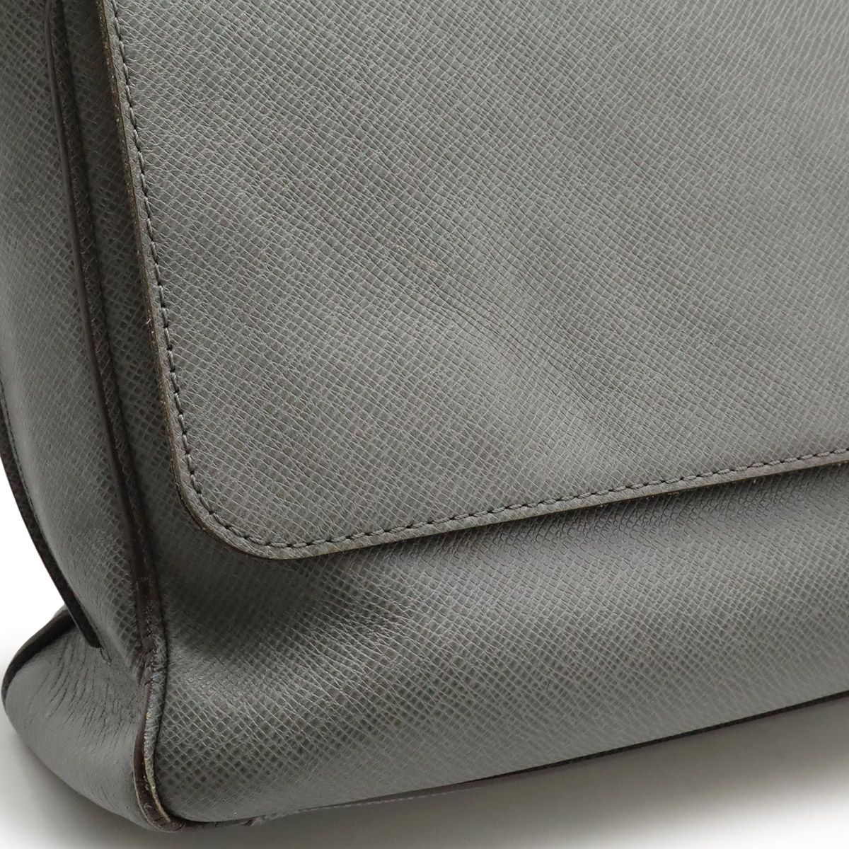 LOUIS VUITTON ルイ ヴィトン タイガ ロマンMM ショルダーバッグ