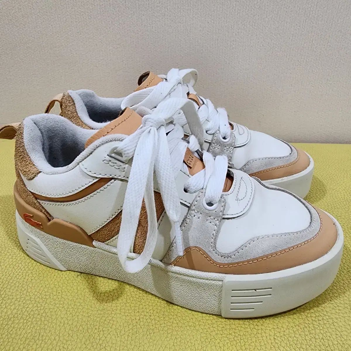 ラコステ ツートン スニーカー 220 225mm