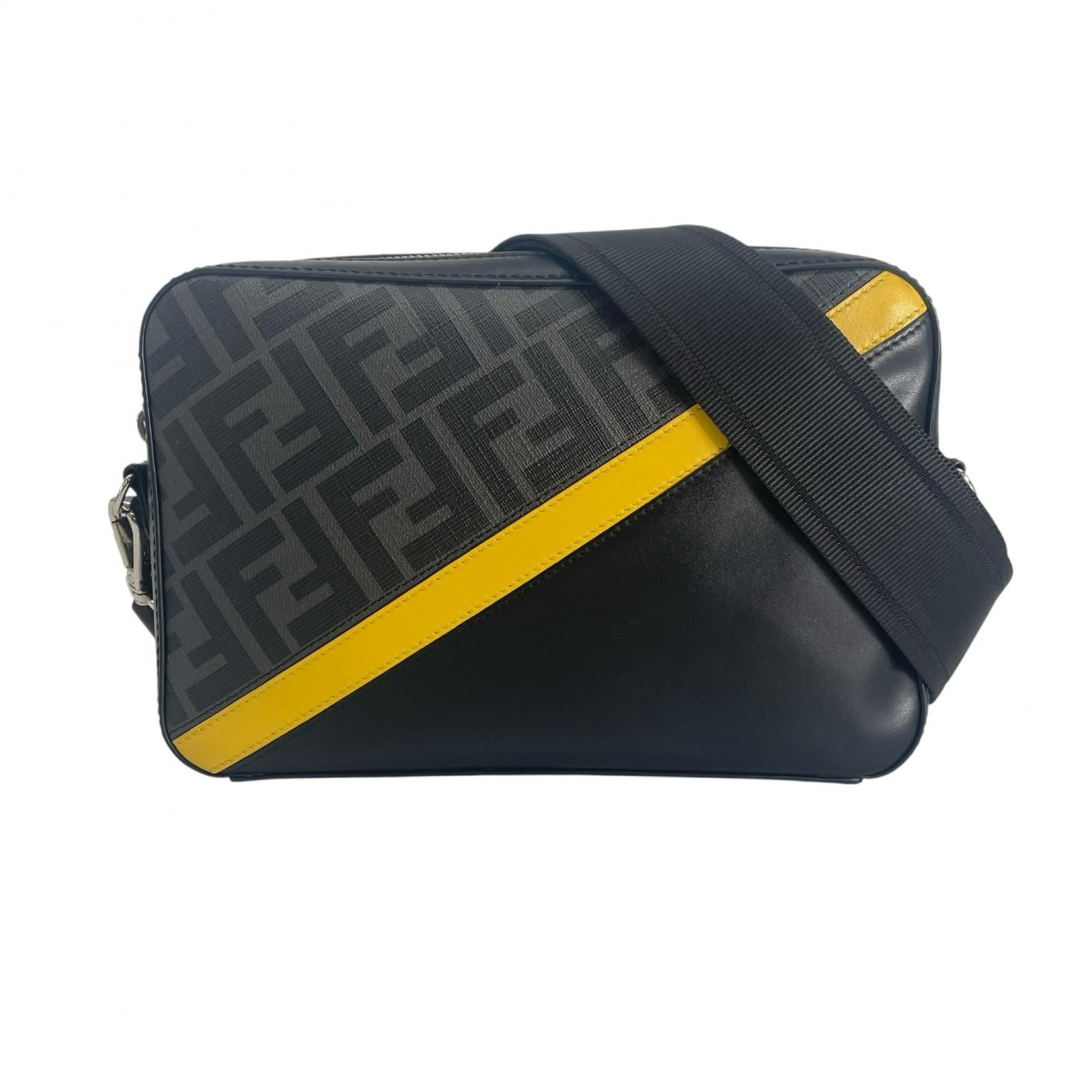 美品 FENDI フェンディ ダイアゴナル カメラケース 7M0286 ショルダー