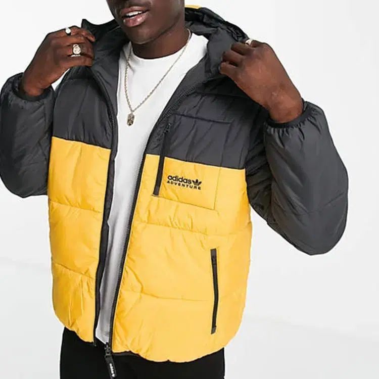 アディダス アドベンチャー リバーシブル ダウンジャケット xl サイズ