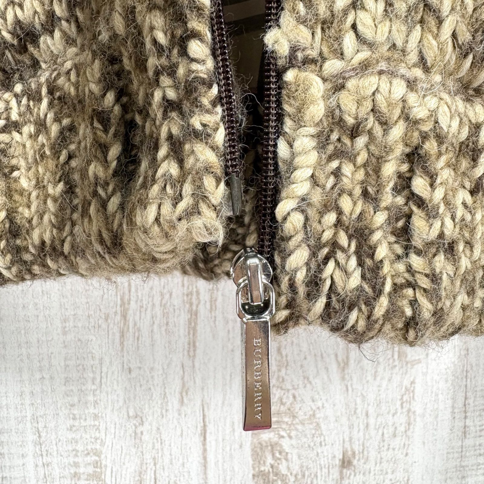 BURBERRY BLACK LABEL バーバリーブラックレーベル ホースロゴ刺繡