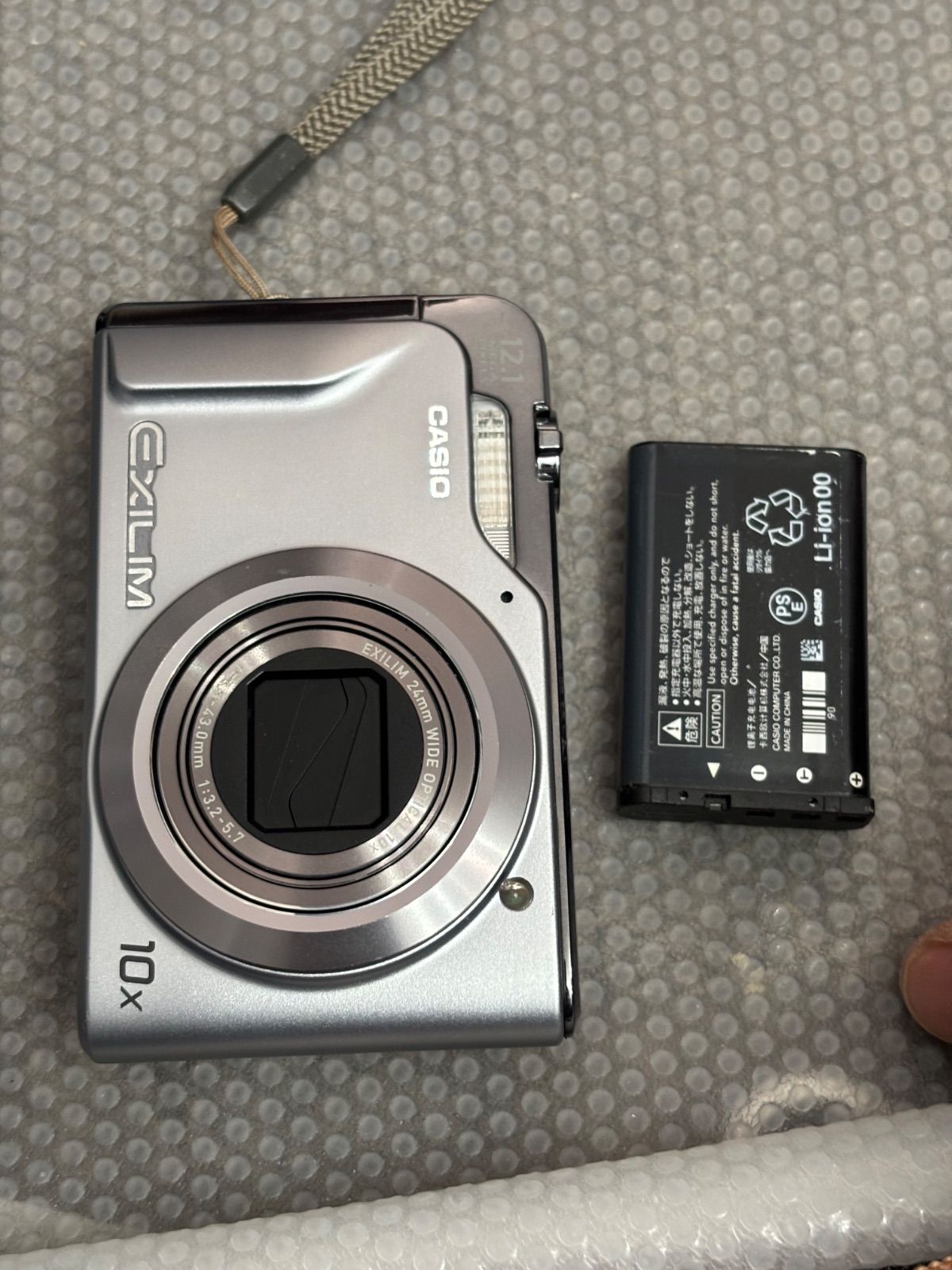 CASIO EXILIM EX-H10 - メルカリ