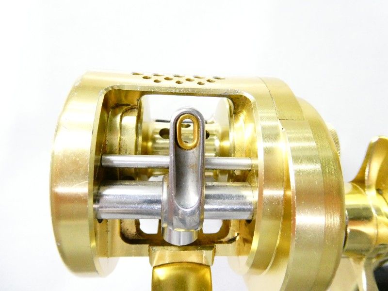 シマノ 01カルカッタコンクエスト 101 (03-9303230003) - メルカリ