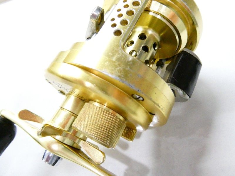 シマノ 01カルカッタコンクエスト 101 (03-9303230003) - メルカリ