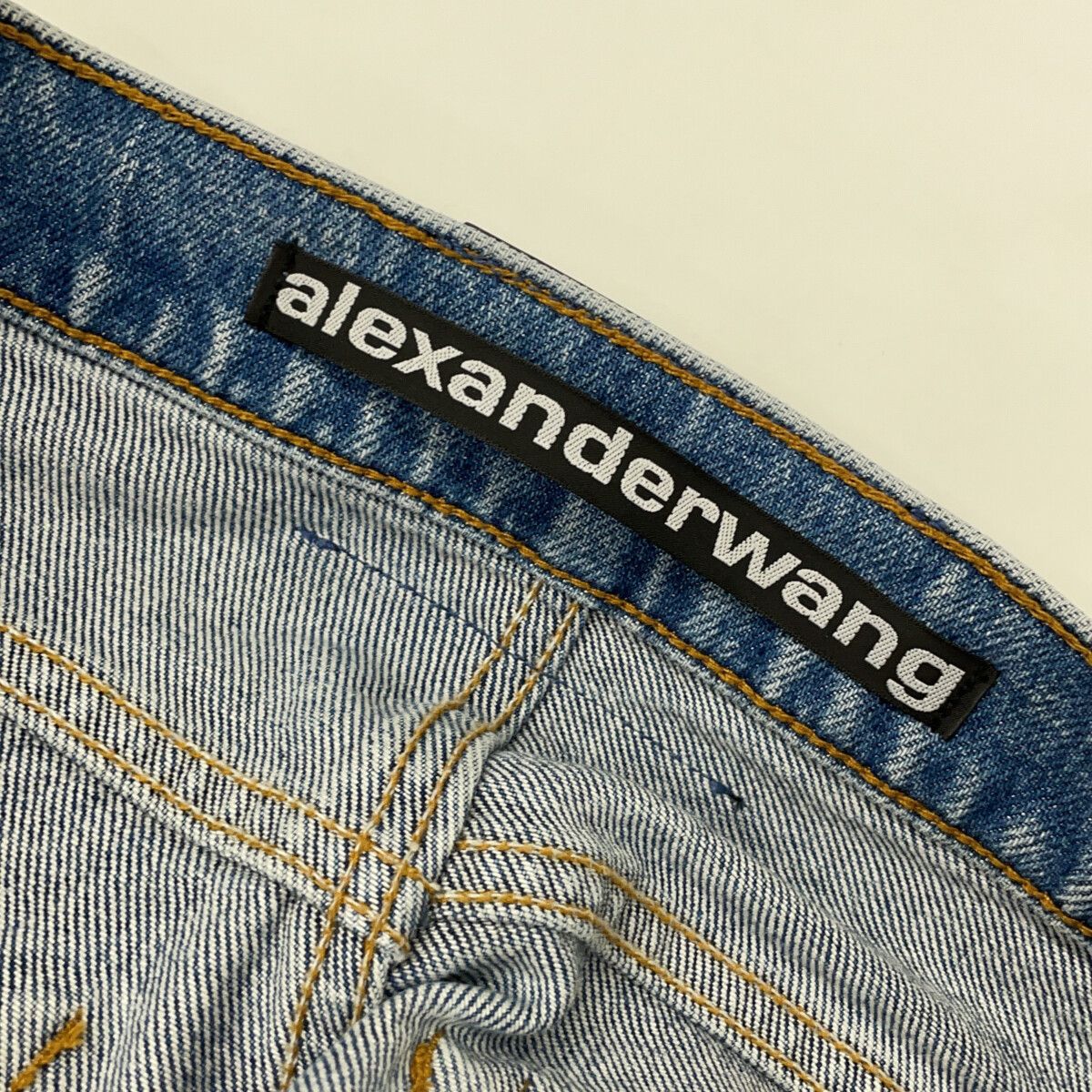 ALEXANDER WANG アレキサンダーワン ﾗｲﾄｲﾝﾃﾞｨｺﾞ ｽﾄﾚｯﾁﾃﾞﾆﾑｼｮｰﾄﾊﾟﾝﾂ 26