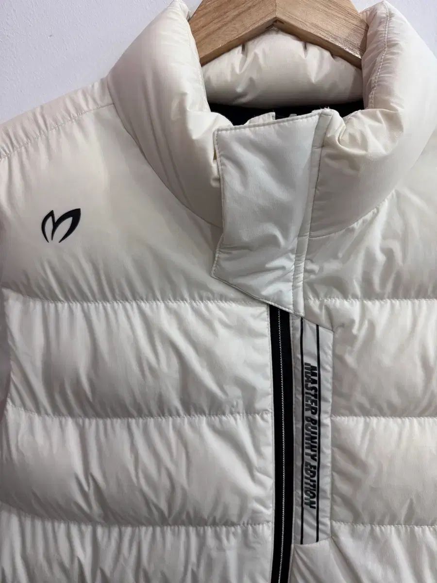 マスターバニーエディション グースダウン ベスト 5 - メルカリ