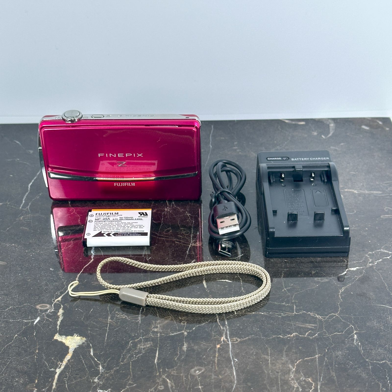 FUJIFILM FinePix Z90 ピンク 1420万画素 28mm広角 光学5倍ズーム