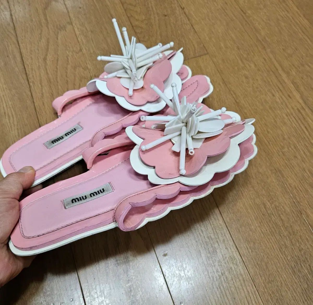 正規品) ミュウミュウ フラワー スリッパ 35サイズ (レディース