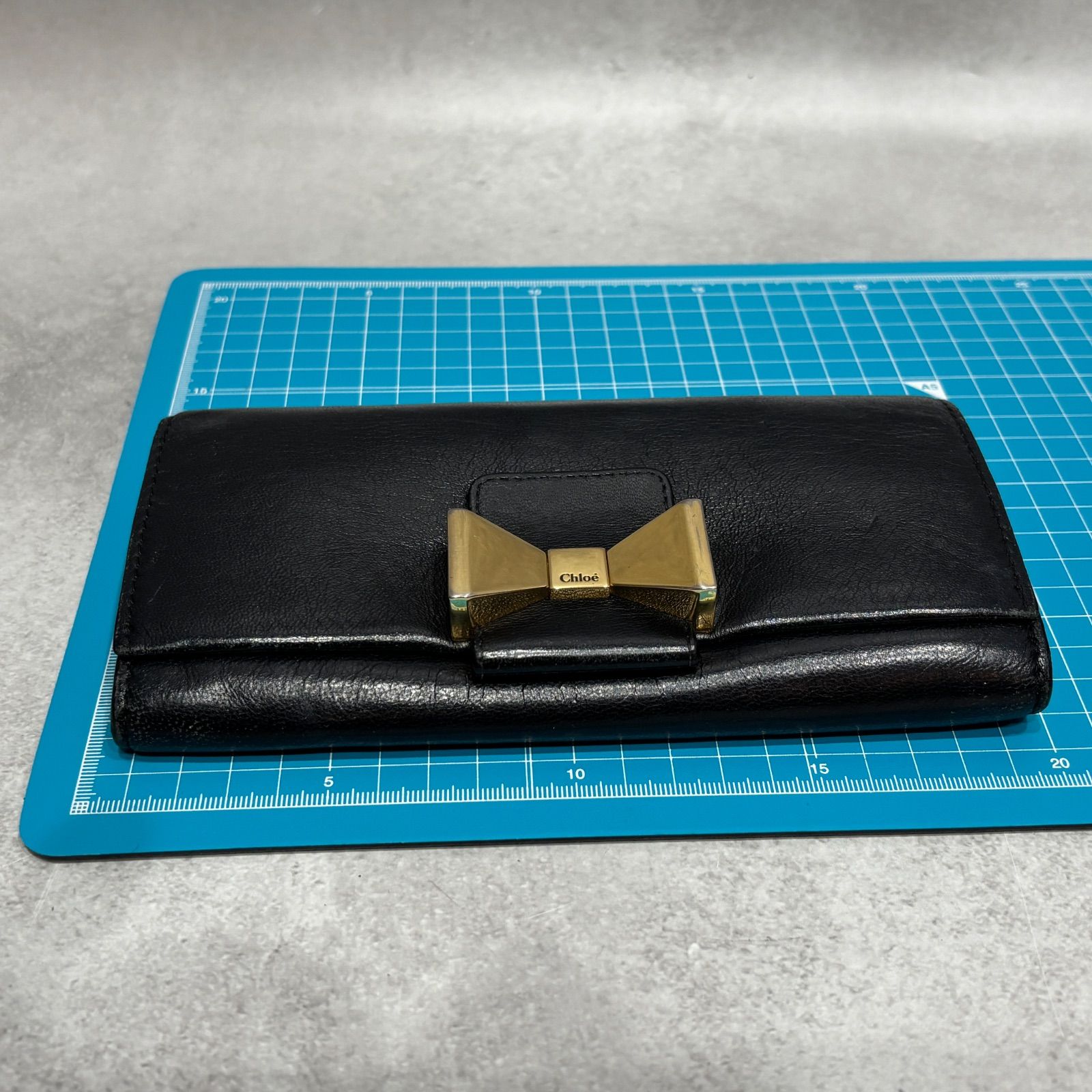 Chloe クロエ/リボンモチーフ/レザー/2つ折り財布/3P0503-015/Bランク/78【中古】 Chloe - Chloe クロエ/リボンモチーフ/レザー/2つ折り財布/3P0503-015