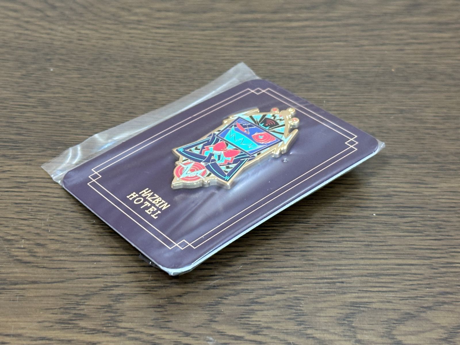 ハズビンホテル vox ヴォックス ピンバッジ ピンズ - メルカリ