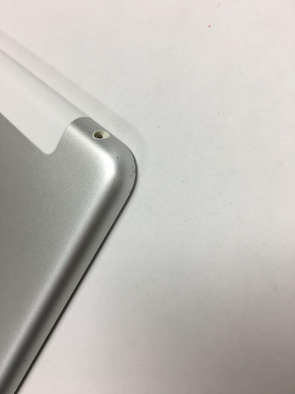 美品 iPad 第5世代 32GB シルバー SIMフリー 訳あり - メルカリ