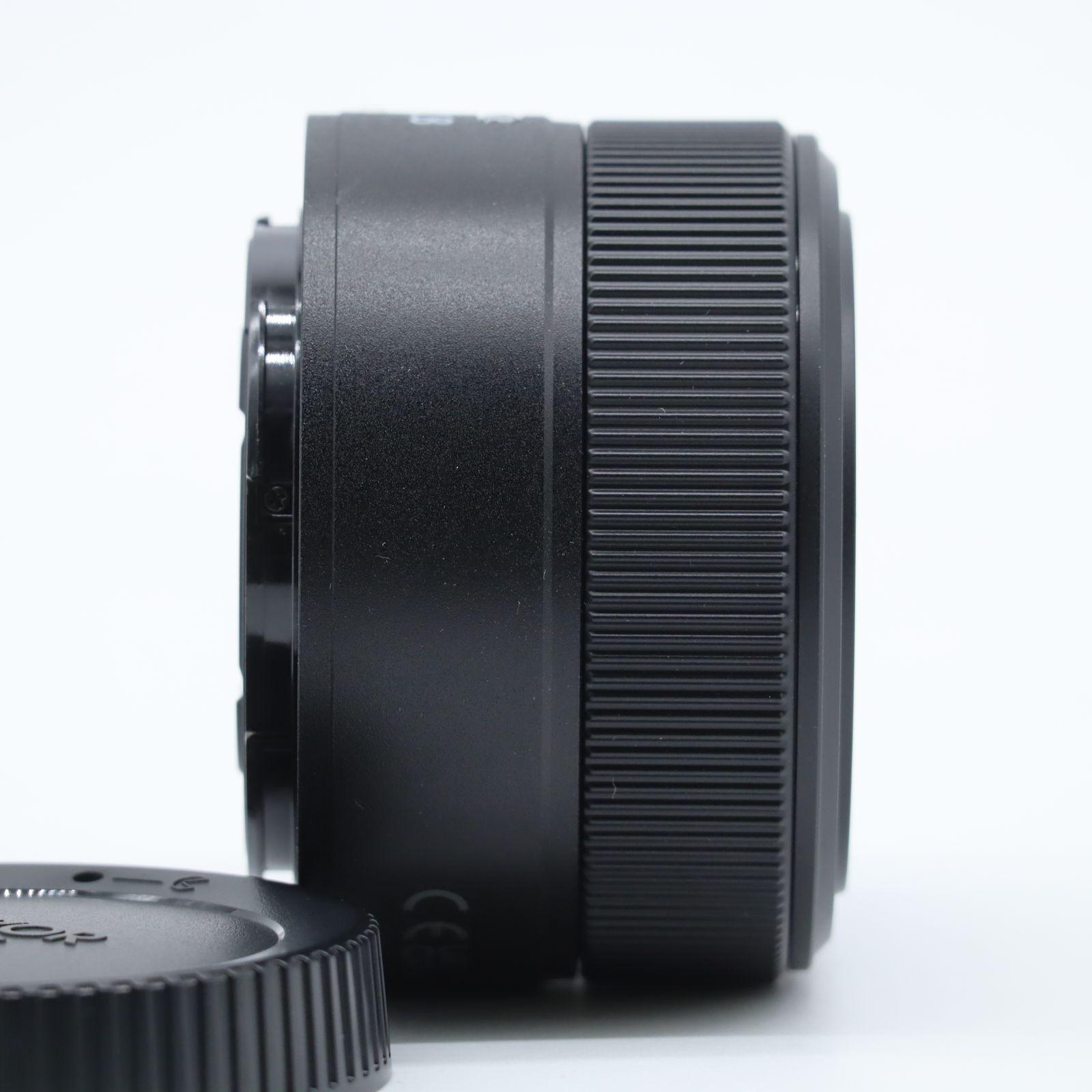 Nikon NIKKOR Z 28mm f/2.8 ブラック｜Zマウント 単焦点レンズ ミラー 