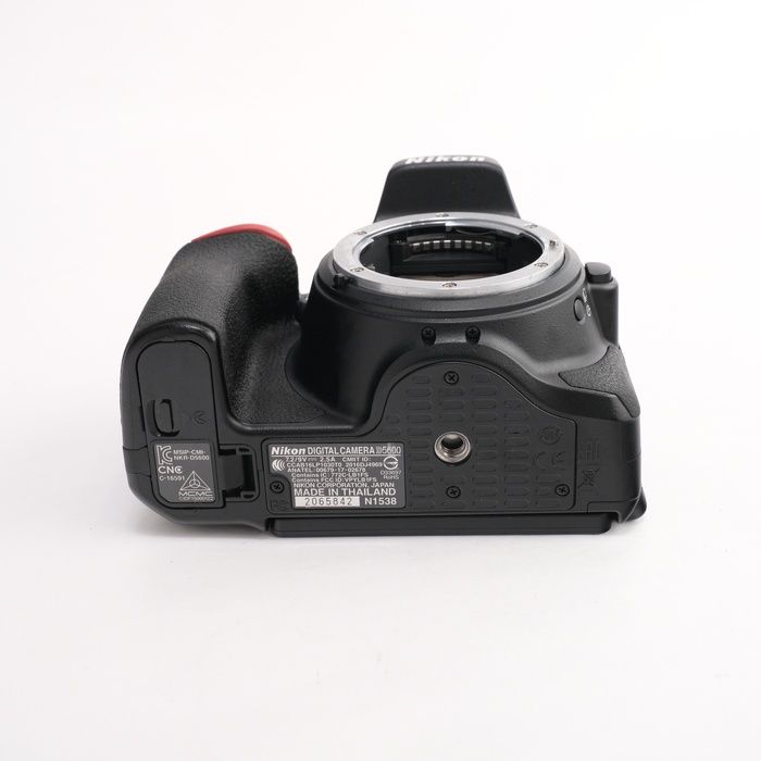中古】(ニコン) Nikon D5600 ボディ - メルカリ