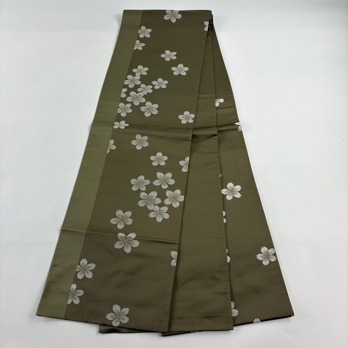 美品】 袋帯 逸品 辻村ジュサブロー 落款 桜 銀糸 灰緑 六通 正絹