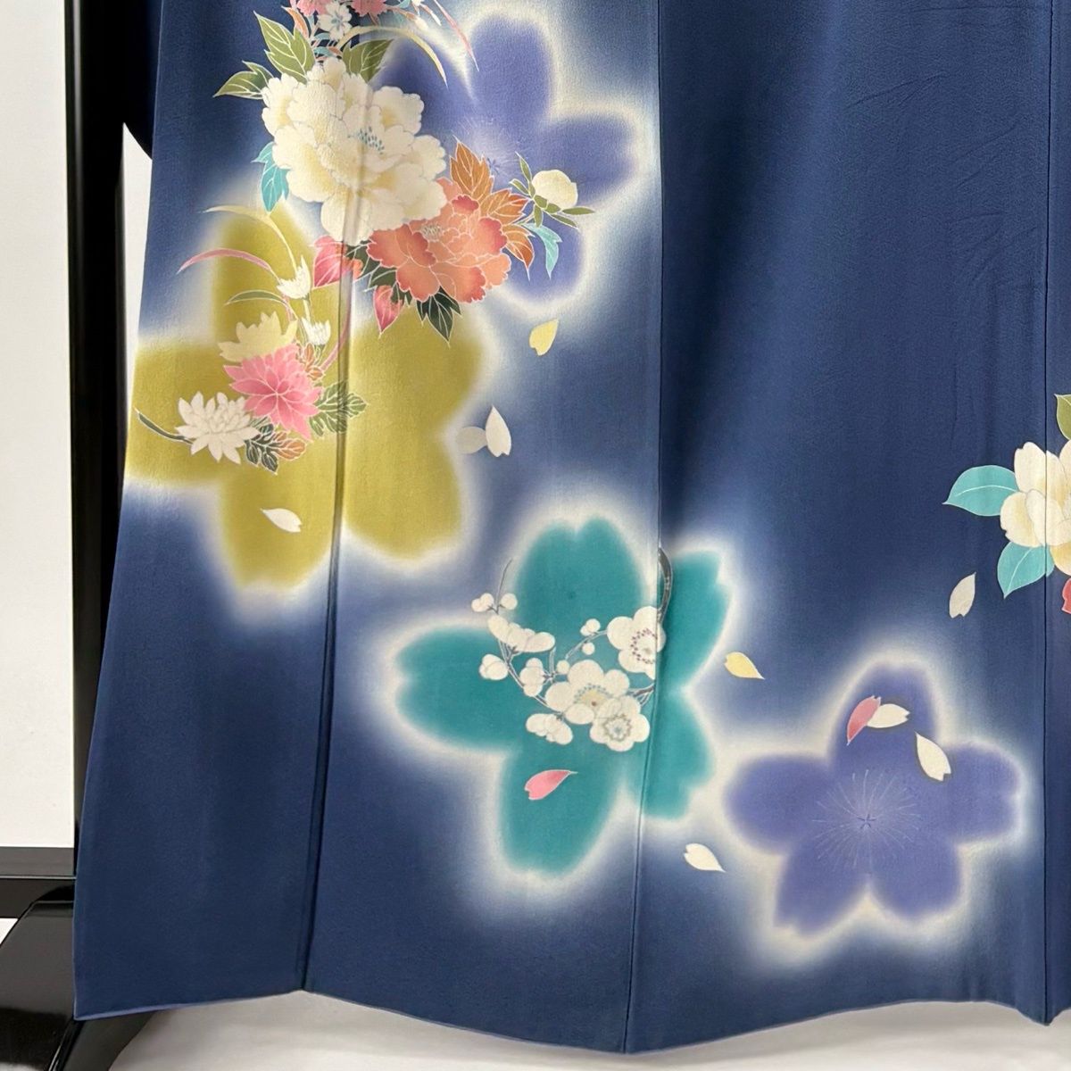 振袖 身丈163.5cm 裄丈65.5cm M 袷 牡丹 桜 銀彩 ぼかし 青紫 正絹 秀