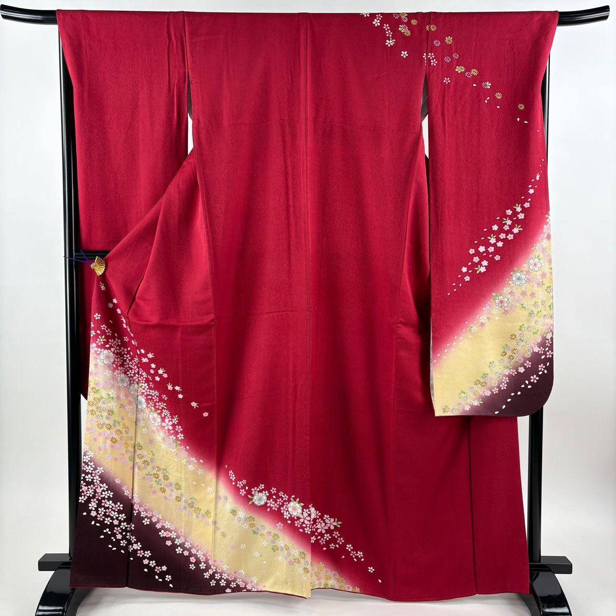 振袖 身丈165.5cm 裄丈68cm L 袷 桜 菊 金彩 ぼかし 赤 正絹 秀品