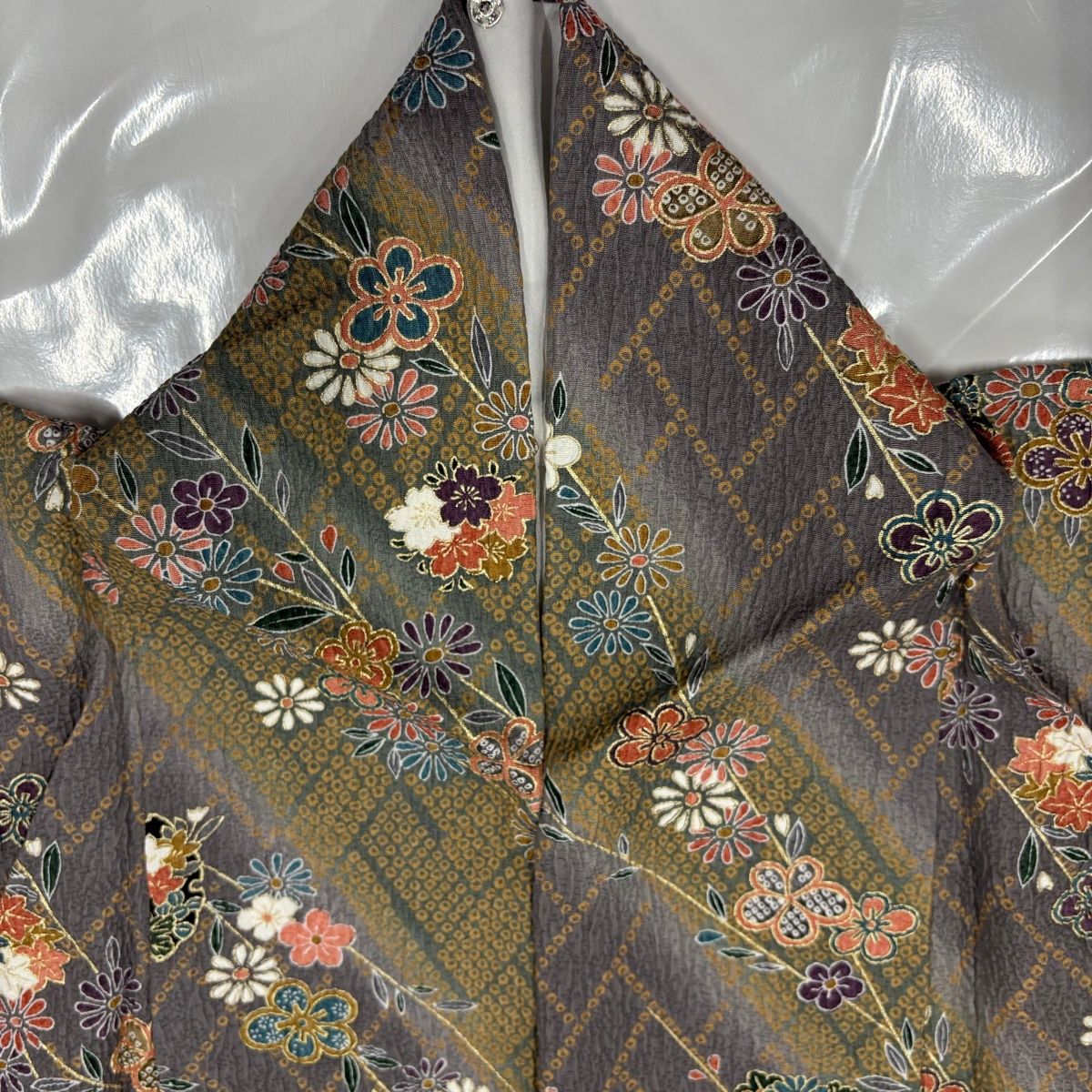 美品】 小紋 身丈154.5cm 裄丈62.5cm S 袷 雪輪 梅 金彩 ぼかし 灰紫