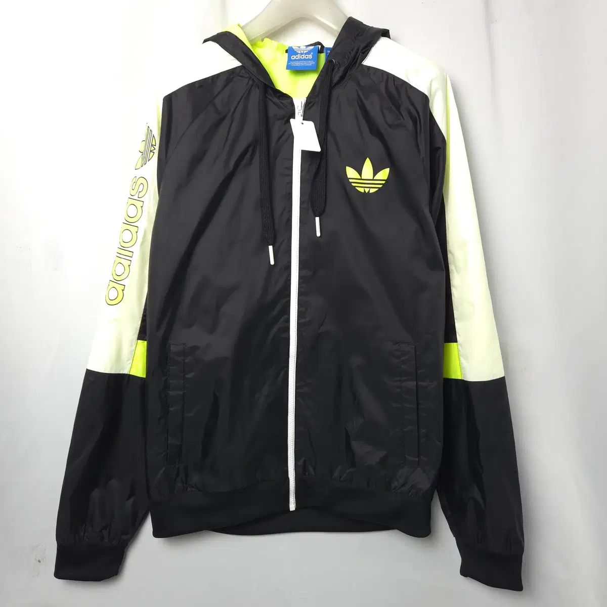 ユニセックス M adidas アディダス 黒 蛍光 バイカラー ウィンド