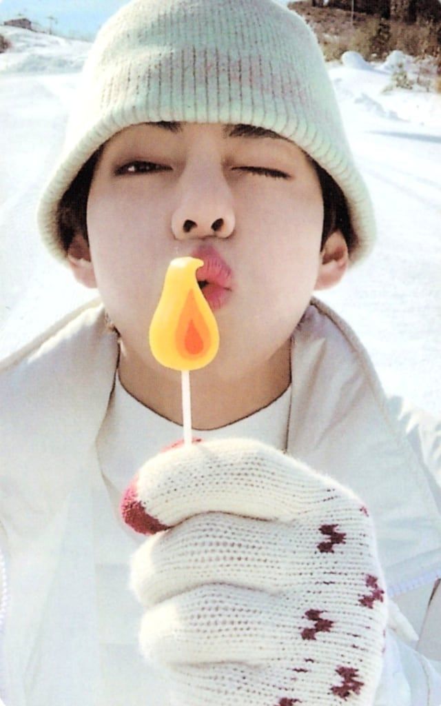 BTS 2021 WINTER PACKAGE V トレーディングカード 両面 - メルカリ