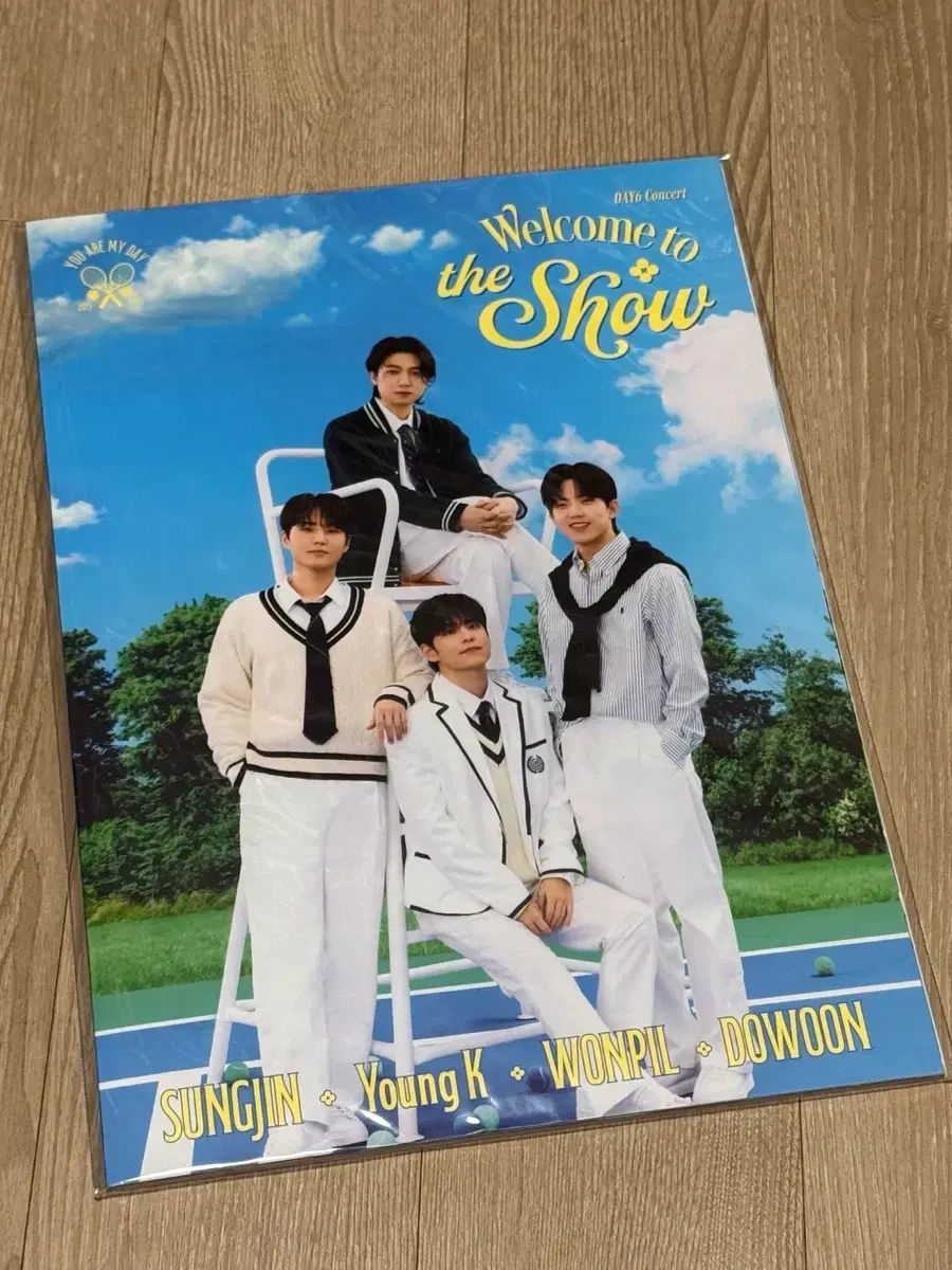 DAY6（デイシックス）ウェル투ショコンサートグッズ ポスター - メルカリ