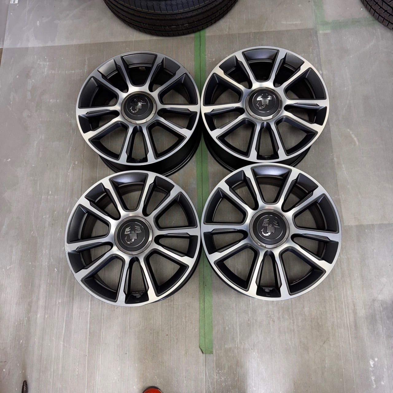 アバルト 595 純正 17インチ 7j +38 PCD98 ブラックポリッシュ - メルカリ