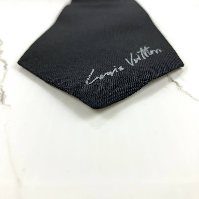 美品 LOUIS VUITTON ルイヴィトン ネクタイ クラヴァットLVタグ ロゴ