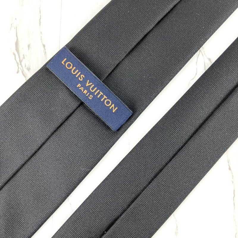 美品 LOUIS VUITTON ルイヴィトン ネクタイ クラヴァットLVタグ ロゴ