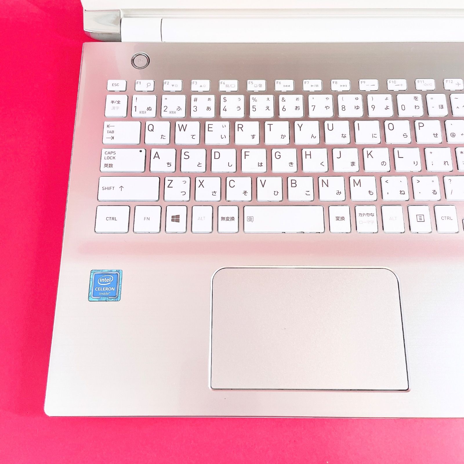 お買い得品‼️人気No.1✨️おしゃれゴールド✨️薄型ノートパソコン