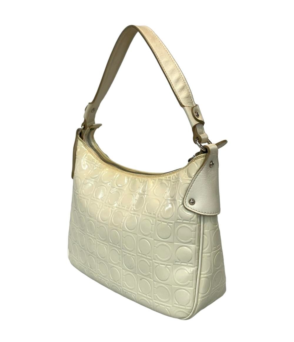 サルバトーレフェラガモ ショルダーバッグ 肩掛け ハンドバッグ