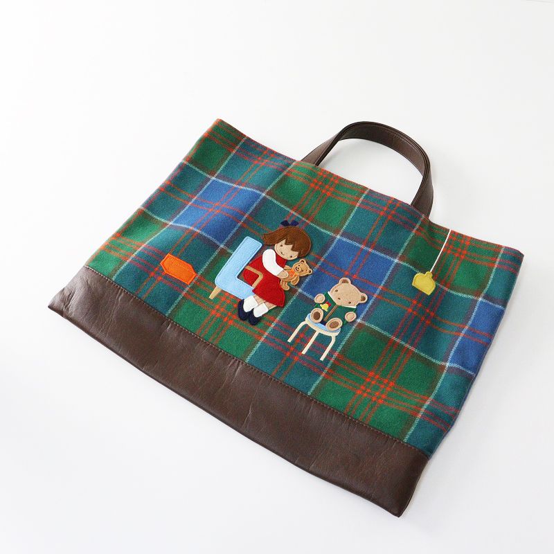 ファミリア familiar 2023限定 クリスマスコレクション レッスンバッグ