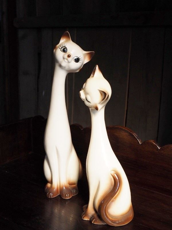 昭和レトロな猫ちゃんの陶器置物2体 古録展 送料無料 中古 品番I469